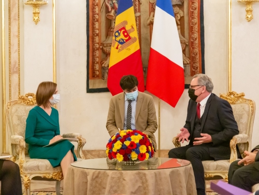 În prima zi a vizitei la Paris, Maia Sandu s-a întâlnit cu Richard Ferrand, Președintele Adunării Naționale a Republicii Franceze